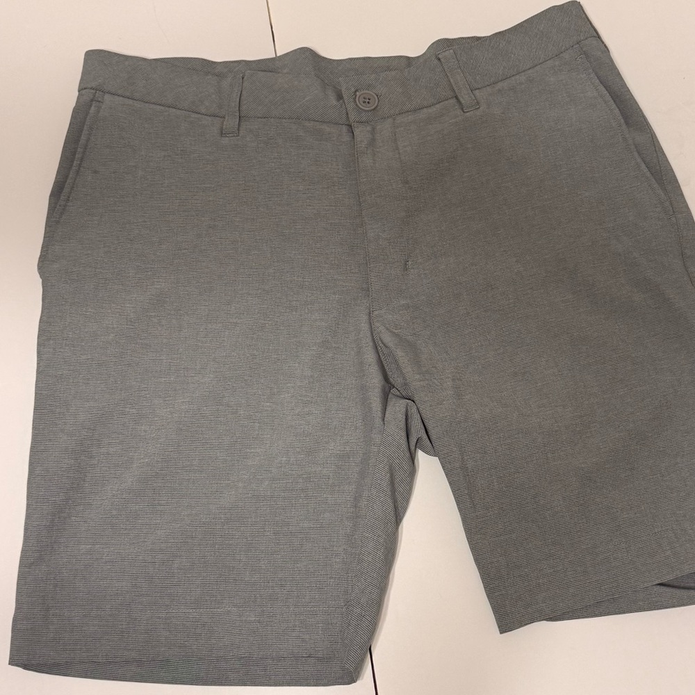 Roundtree & Yorke Men's Light Gray Performance Shorts